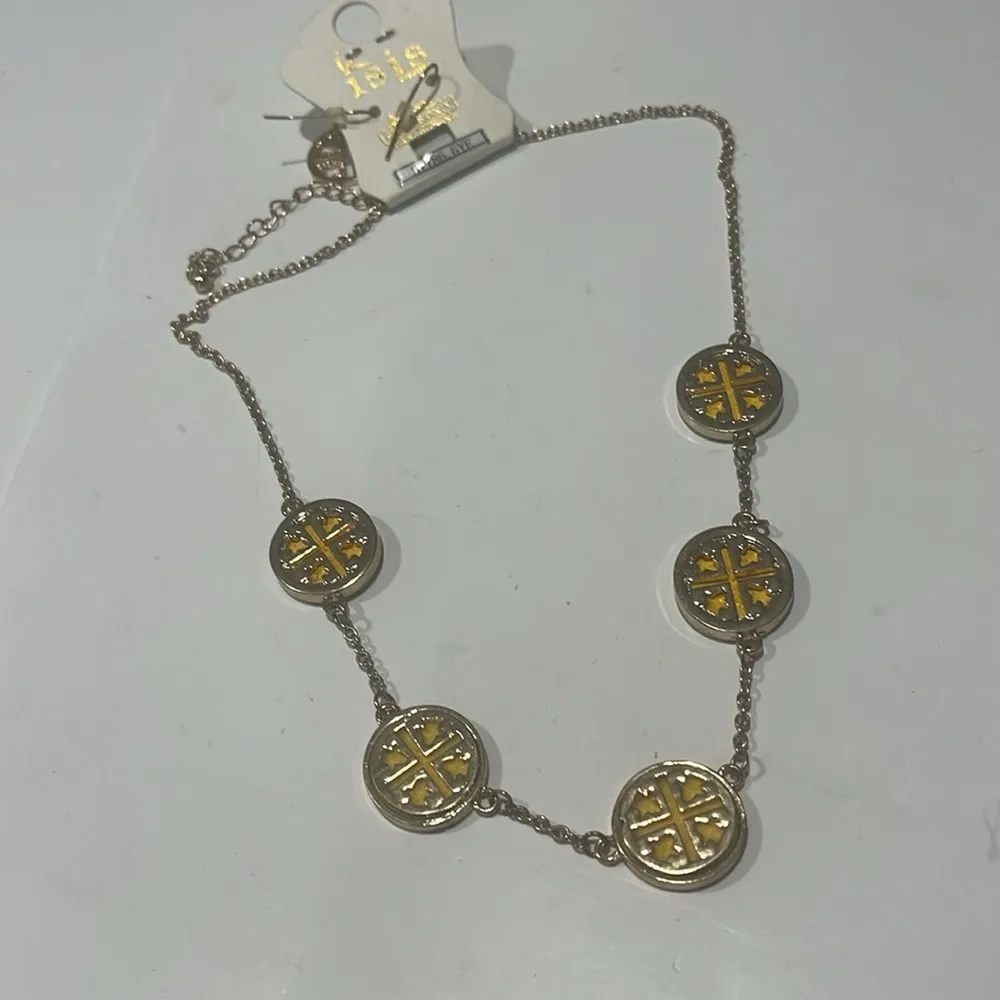 NWT boutique Gold and yellow Pendant Necklace w earrings set - Image 4