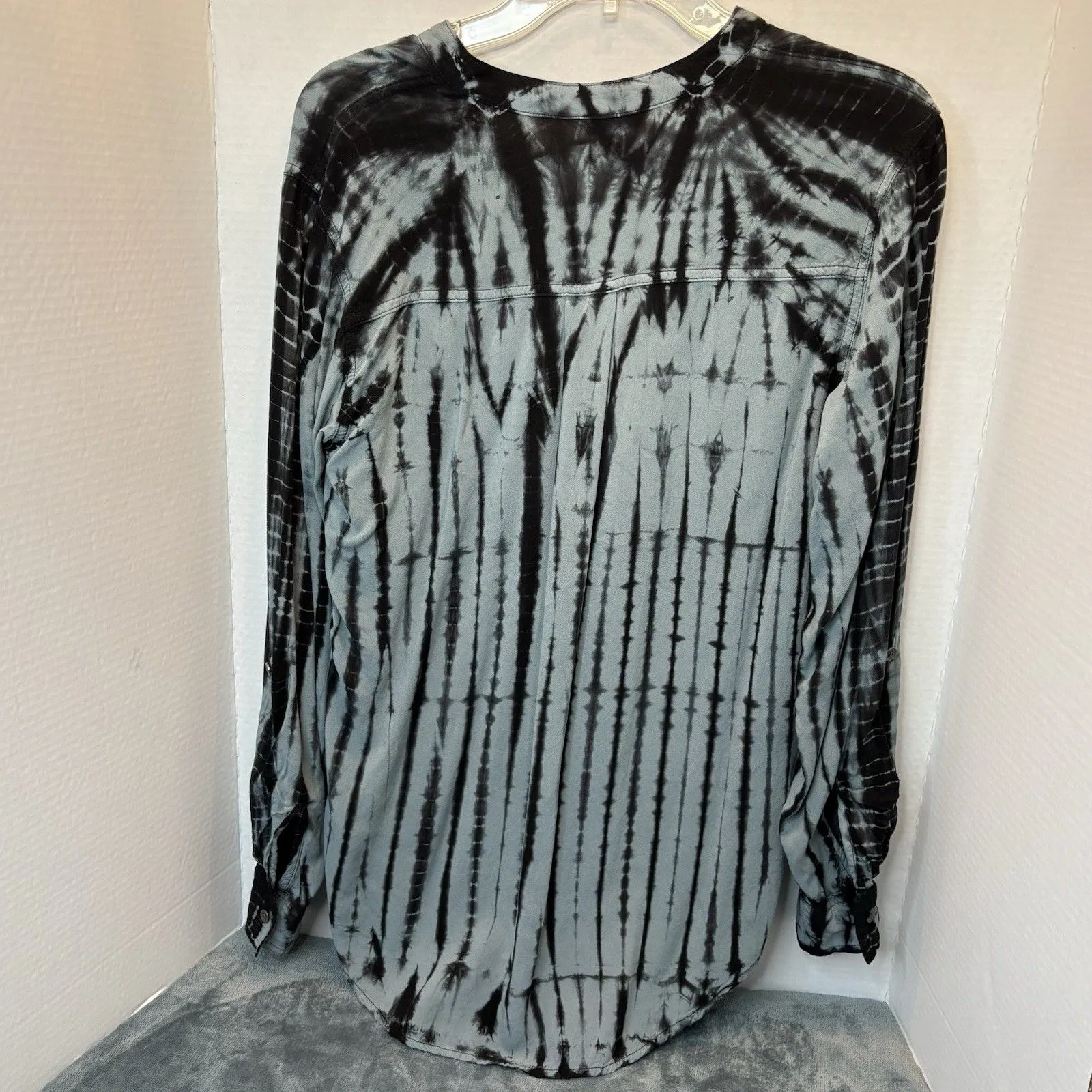 Rock & Republic Sage and Black lace up blouse SZ Small Grunge Y2K Edgy Goth - Image 4