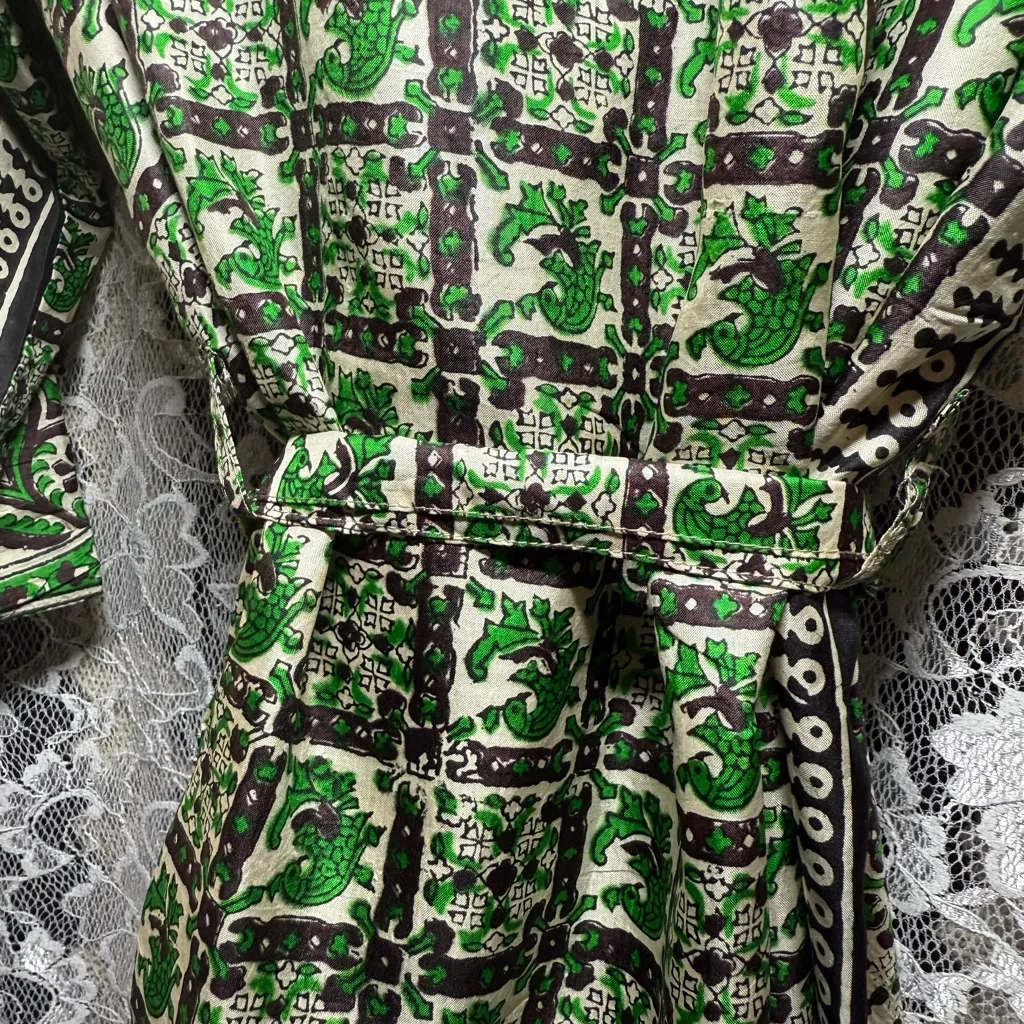 100% silk Green Black Patterned Kimono robe duster worn once looks new Size undefined - Image 14