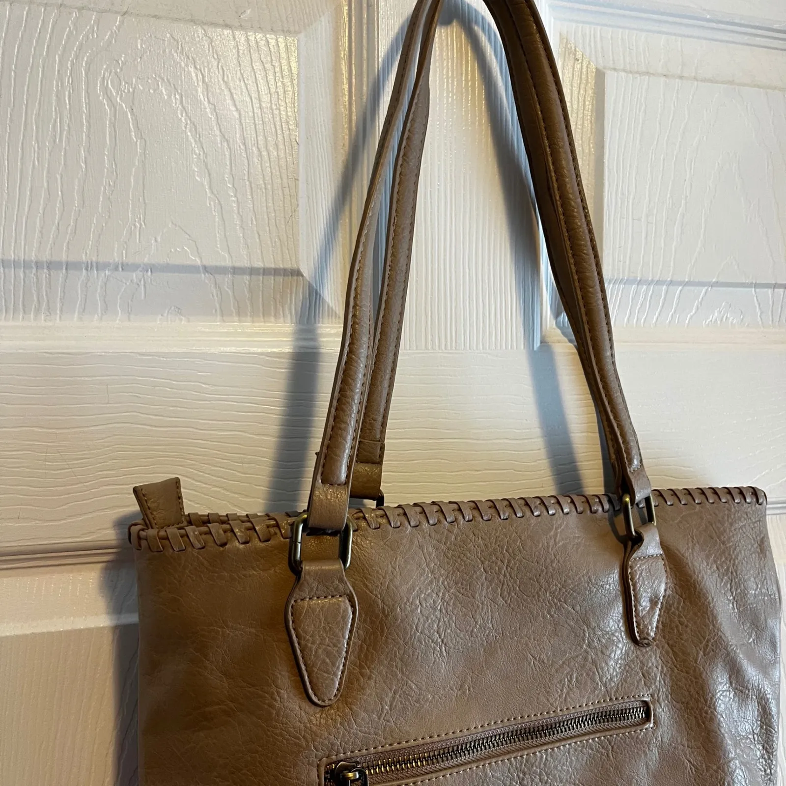 Antik Kraft Tan Faux Leather Tote Bag Whipstitch Detail Zipper Pocket - Image 4