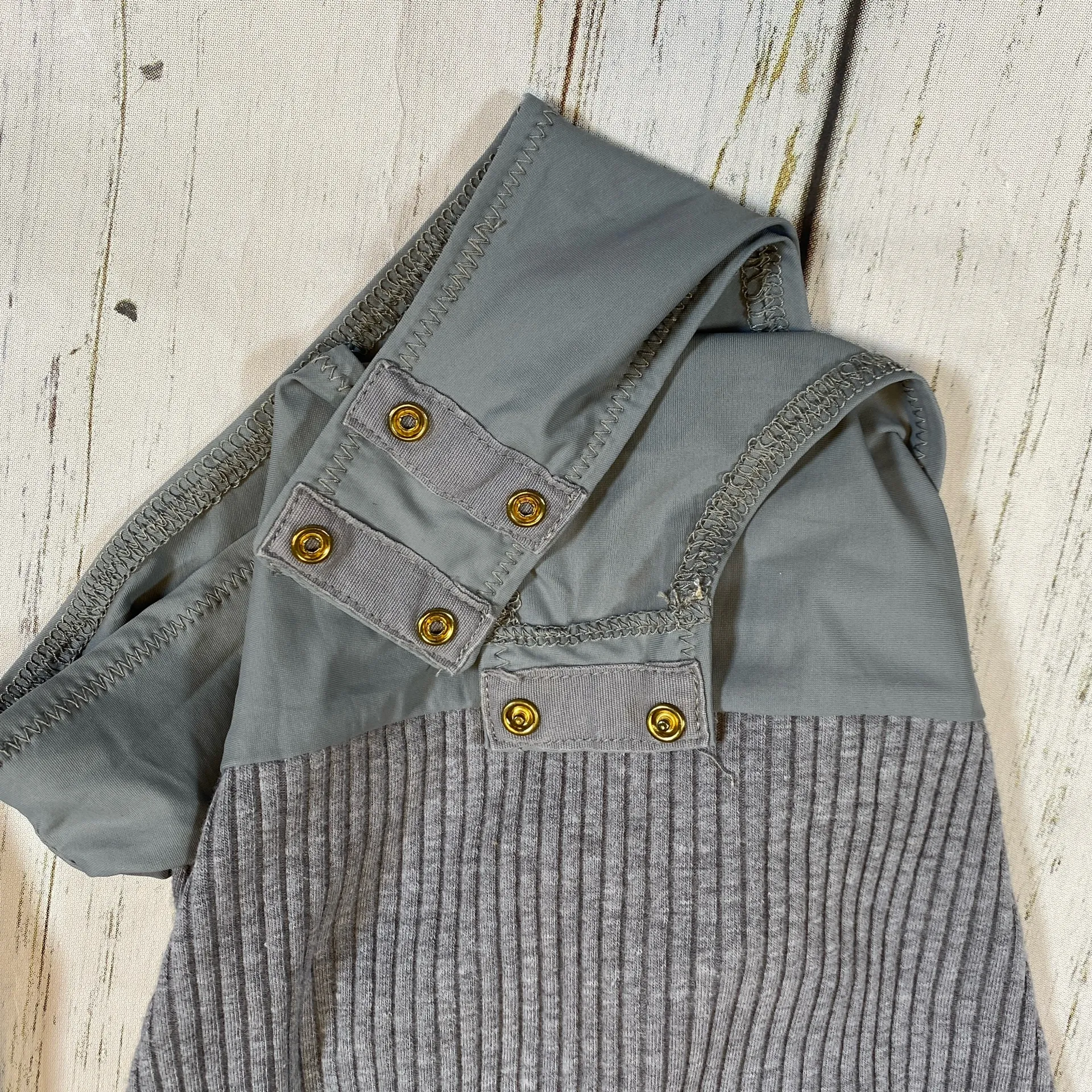 J Crew Ribbed Turtleneck Snap Sleeve Gray Bodysuit - Image 8