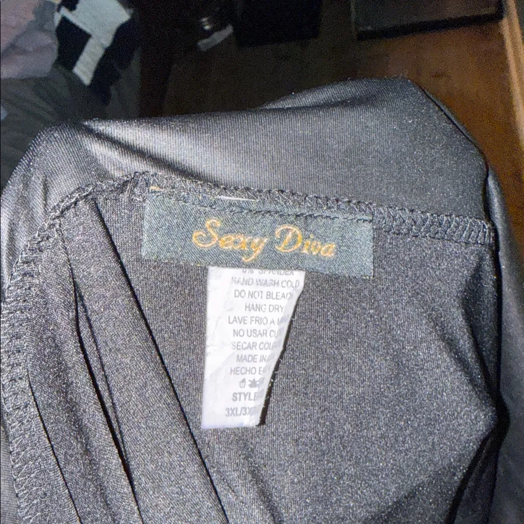 Sexy Diva Black Zippered Skirt Size 3X - Image 4