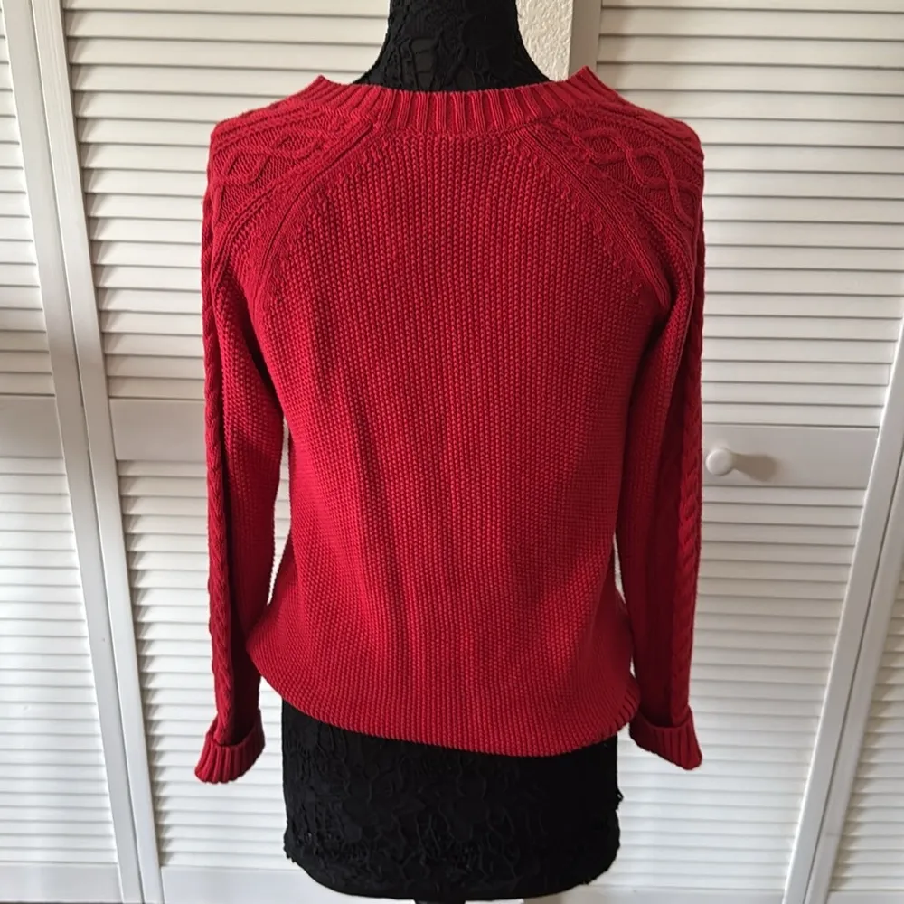 Gap  sweater size small - Image 2
