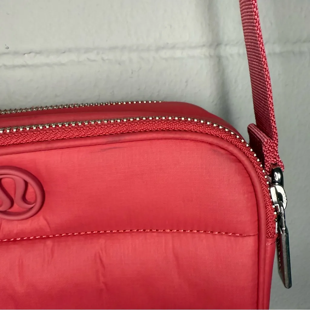 Lululemon Wunder Puff Crossbody Camera Bag 2L in Vintage Rose Crossbody Purse - Image 6