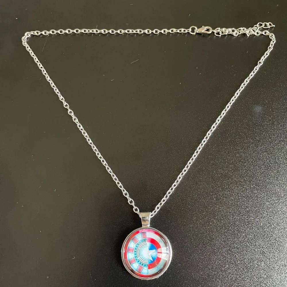 Victoria's Secret Iron Man VS Captain America necklace - Image 5