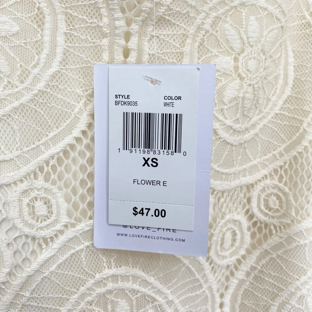 Love, Fire Women's Lace Cold Shoulder Ivory Dress New - Image 9