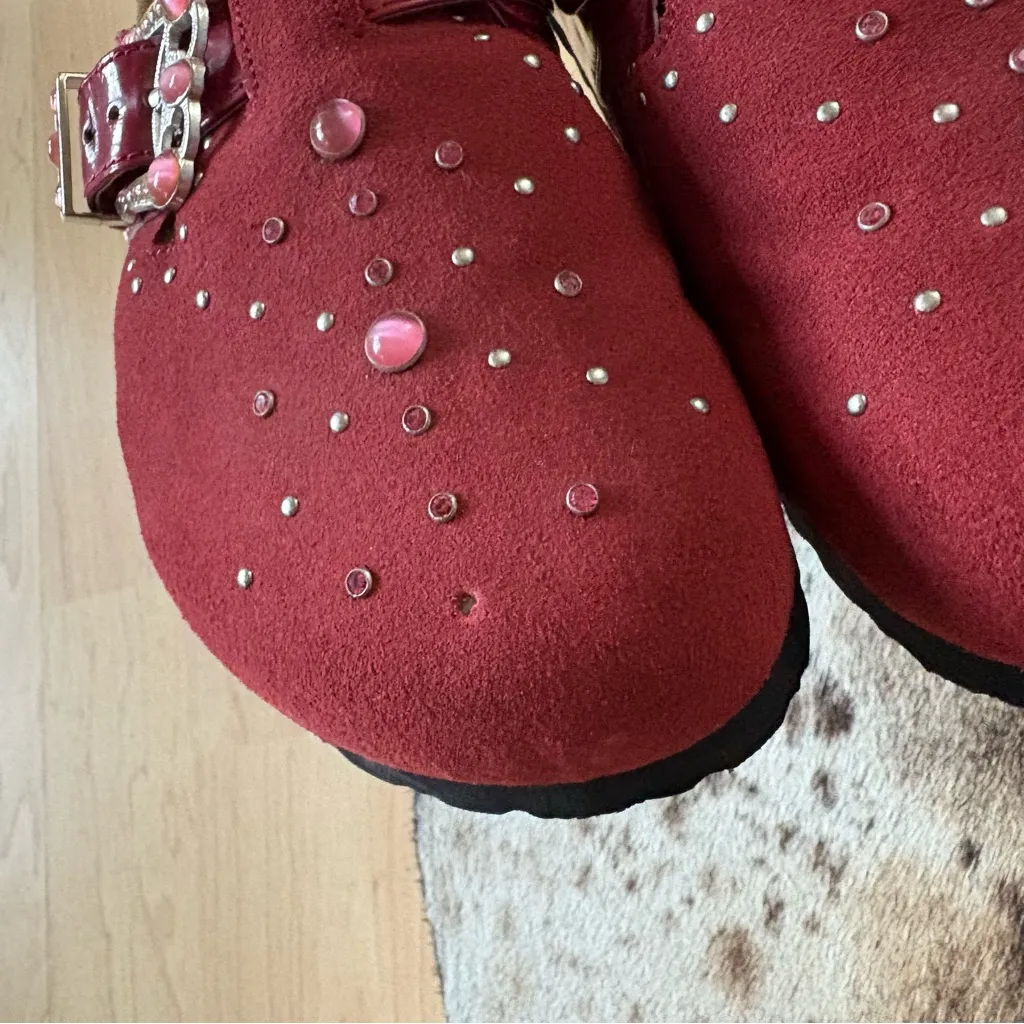 BETULA BY BIRKENSTOCK Red Studded‎ Suede Clogs Size 8 - Image 5