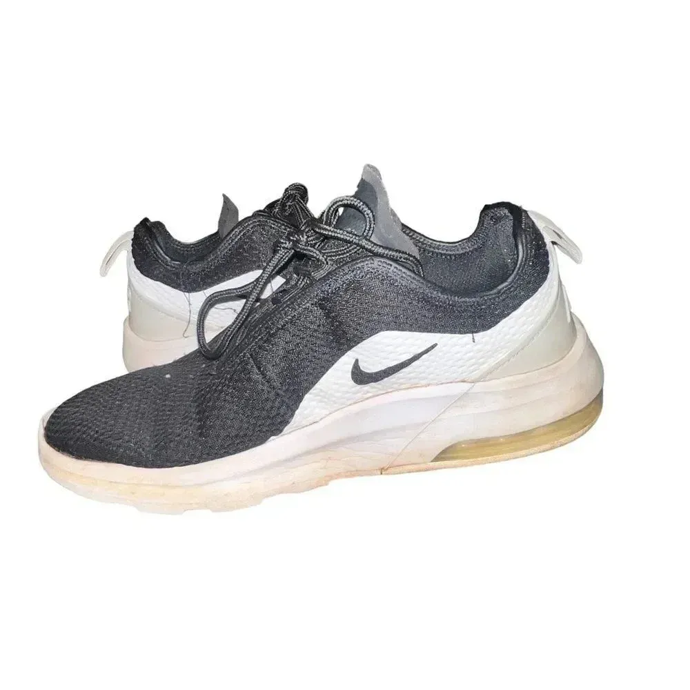 Nike Air Max‎ Motion 2 Women's Size 8 - Image 7