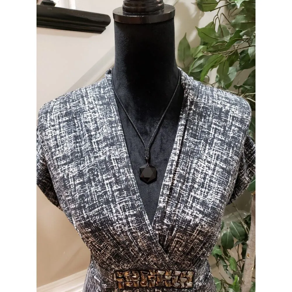 As U Wish Womens Black & White Polyester V-Neck Short Sleeve Knee Length Dress L - Image 2