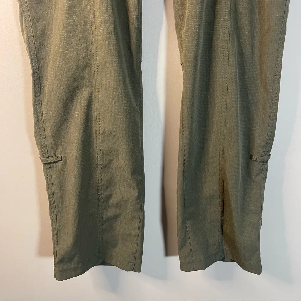 Duluth Trading Co Women's Cargo Pants in Olive Green Size undefined - Image 3