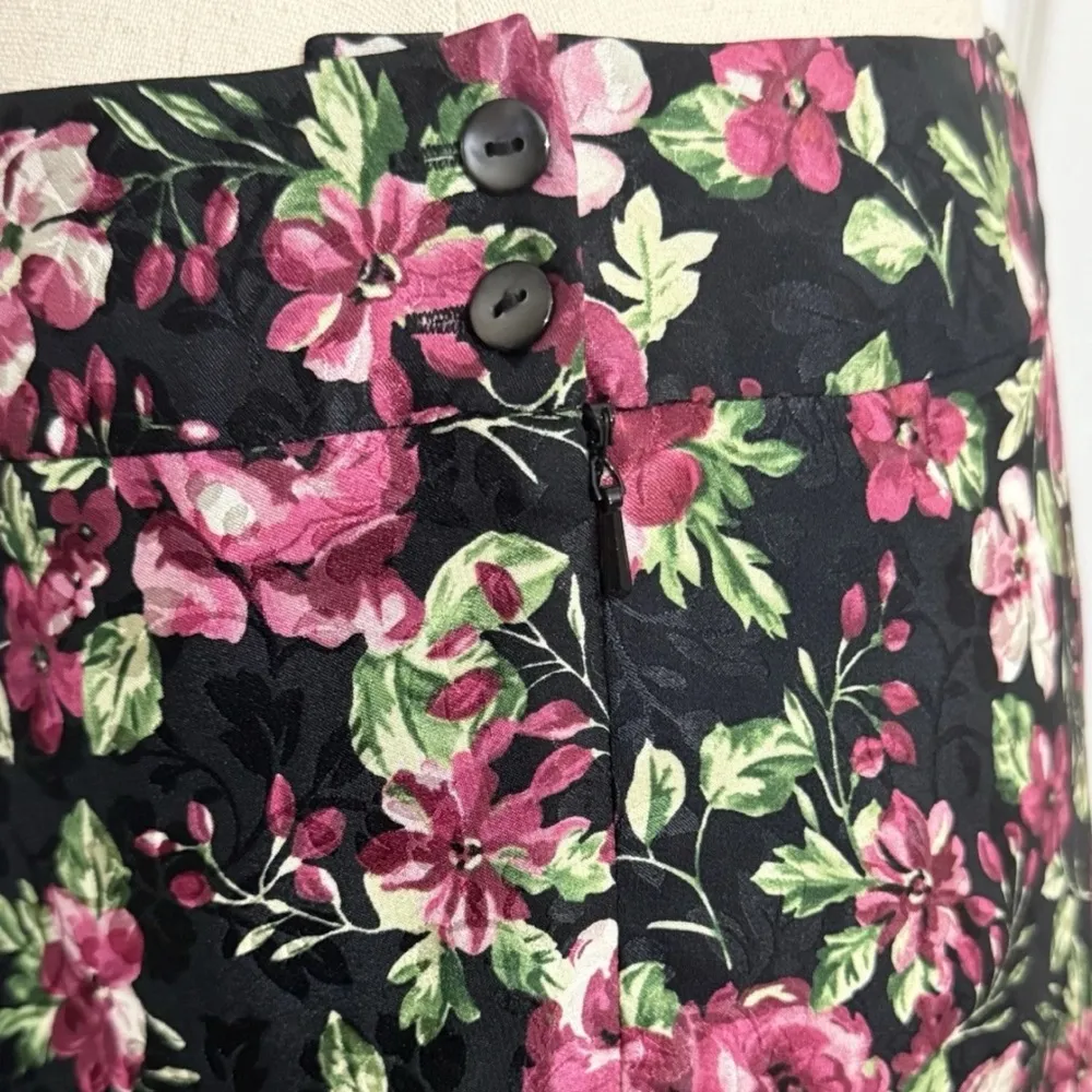 Jones New York Black Silk Skirt With Pink Floral Print Size 4 - Image 2