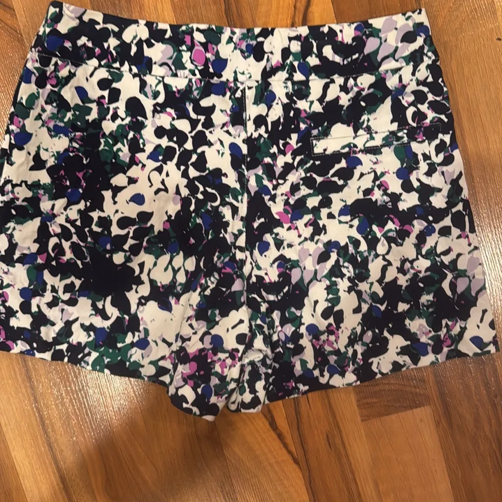 Margaret M slimming pant shorts‎ size small Blue - Image 2