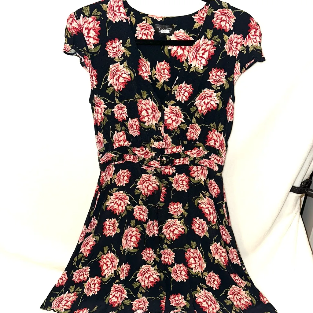 Topshop floral V-neck dess sz 8. Button up - Image 4