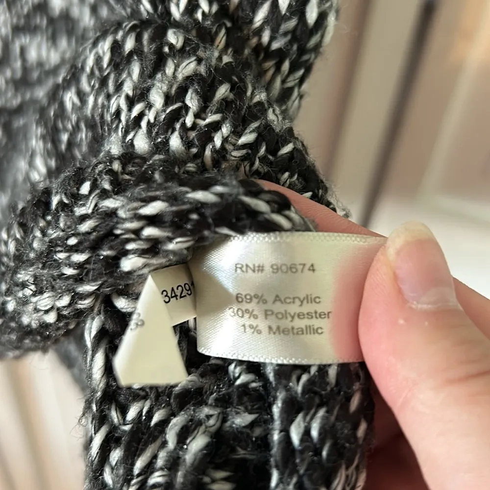 Boston Proper marled knit sweater tunic with rhinestone shoulders - Size L - Image 4