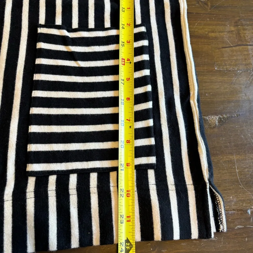 Madewell Boxy Tee Pull Over Top Black White Front Pockets XS Coastal Cotton - Image 2