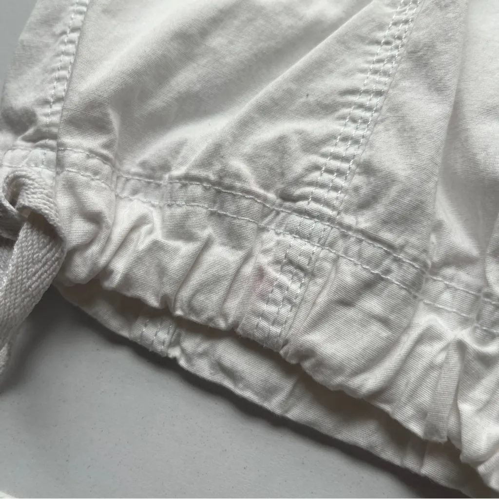 Massini Women's Y2K 2000’sWhite Cargo Capris Medium 6 - Image 10