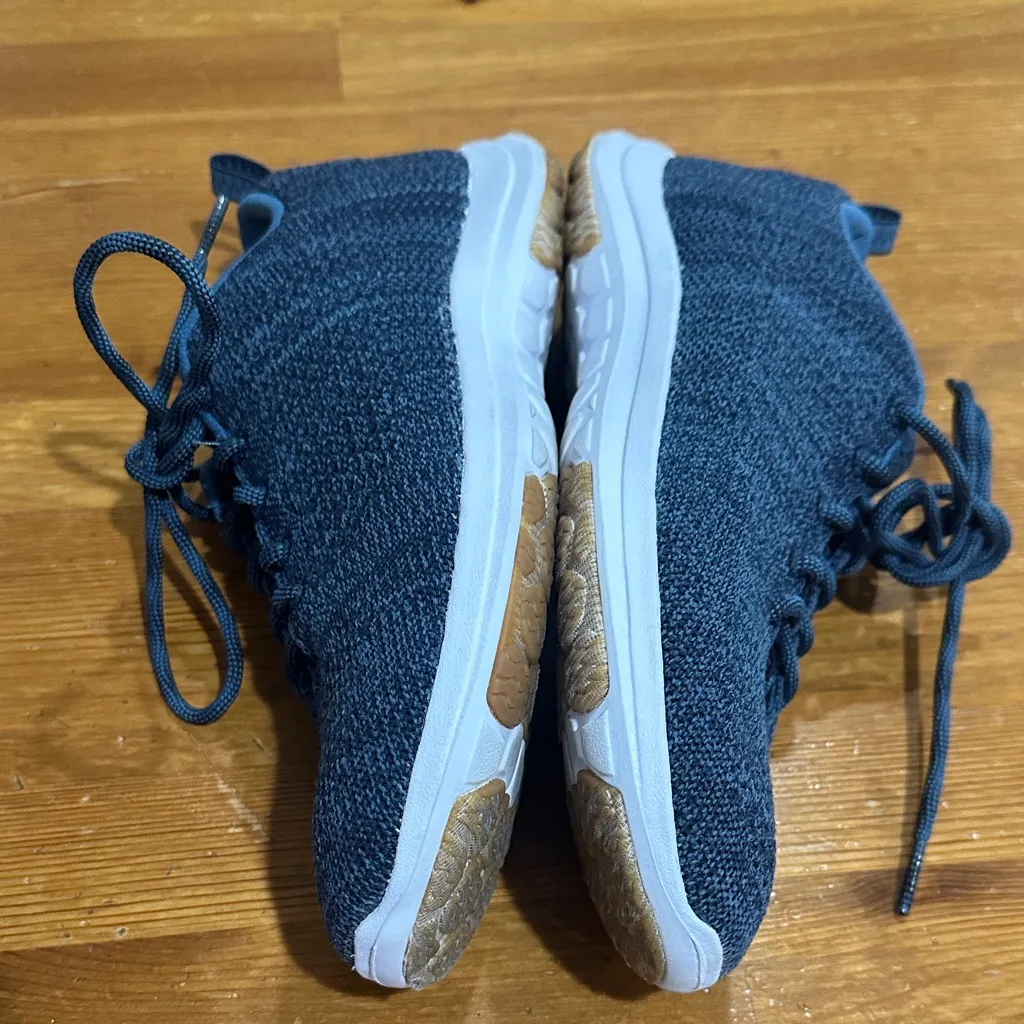 L.L. Bean Teal Knit Sneakers Blue Size 8 - Image 8