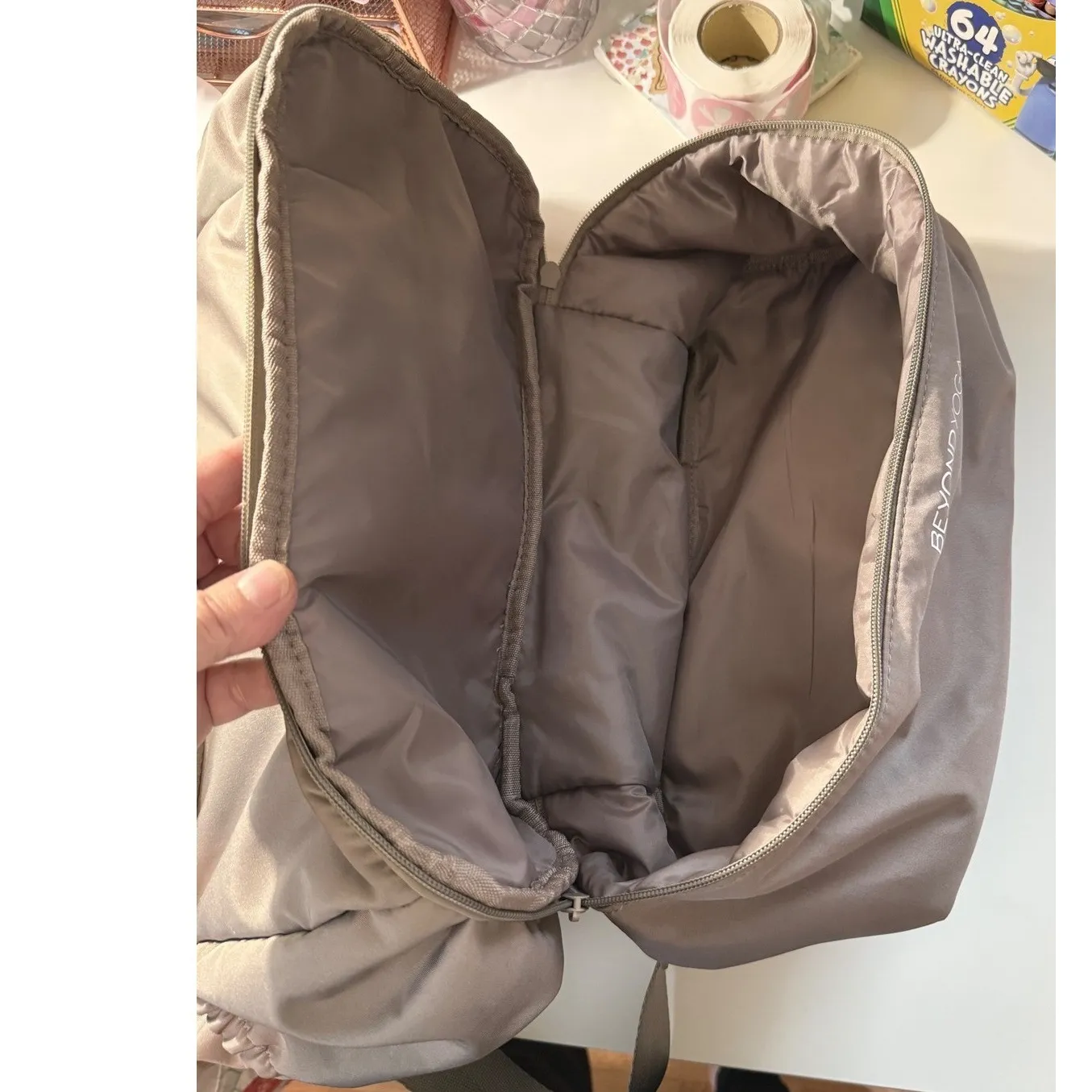 Beyond Yoga Nylon Drawstring Backpack Tote Bag Gray Convertible‎ Straps Gym Yoga - Image 8