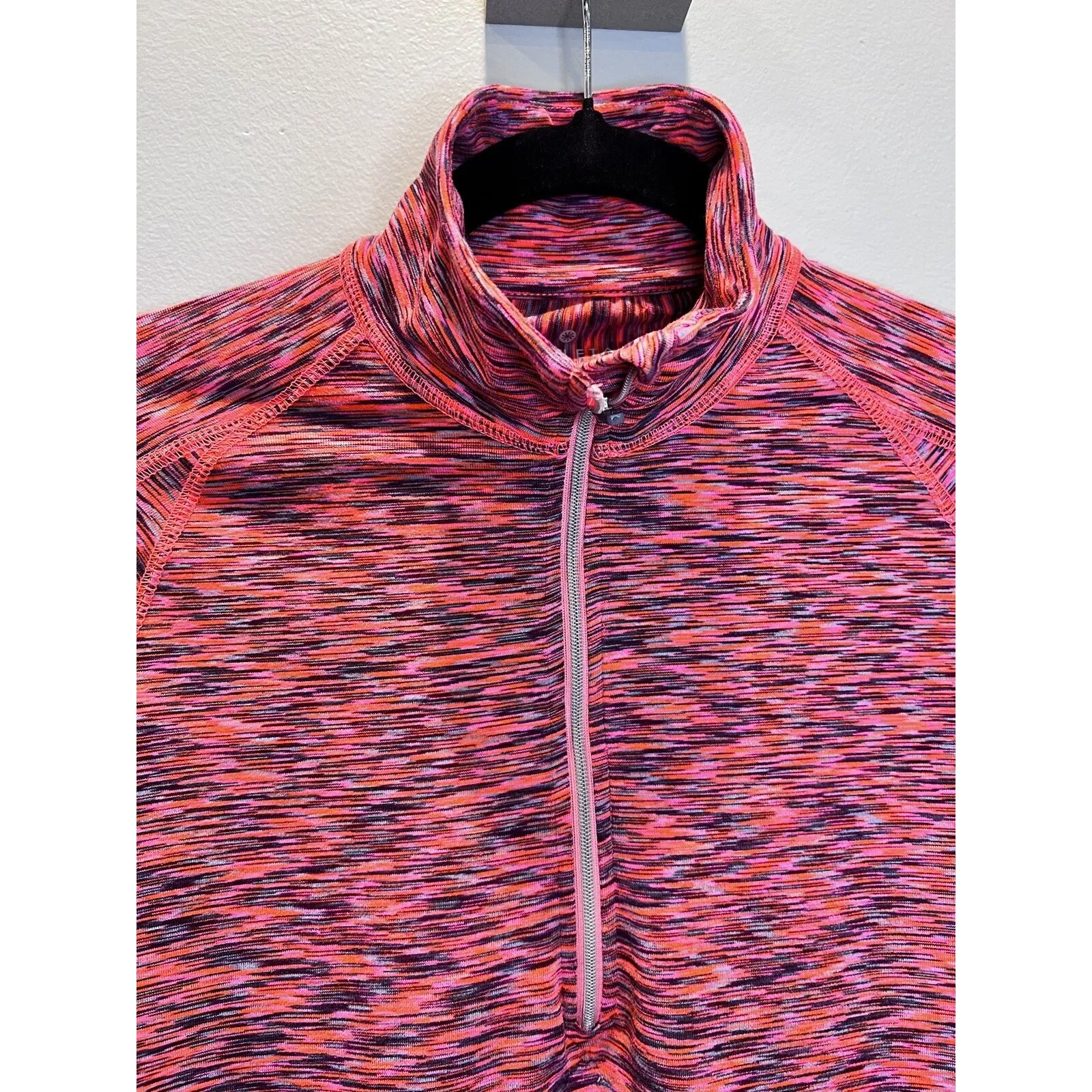 Athleta Womens XS Red Mendoza 1/2 Zip Pullover Activewear Jacket Space Dye - Image 4