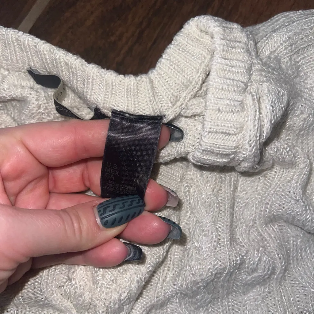 Oat Liz Claiborne sweater size L - Image 4