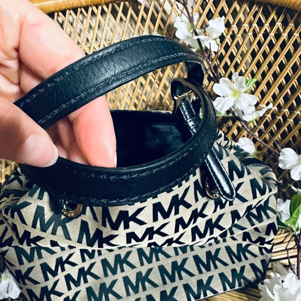 Michael Kors Signature Logo Canvas Tan Black Handbag Purse Gold Hardware Jet Set - Image 9