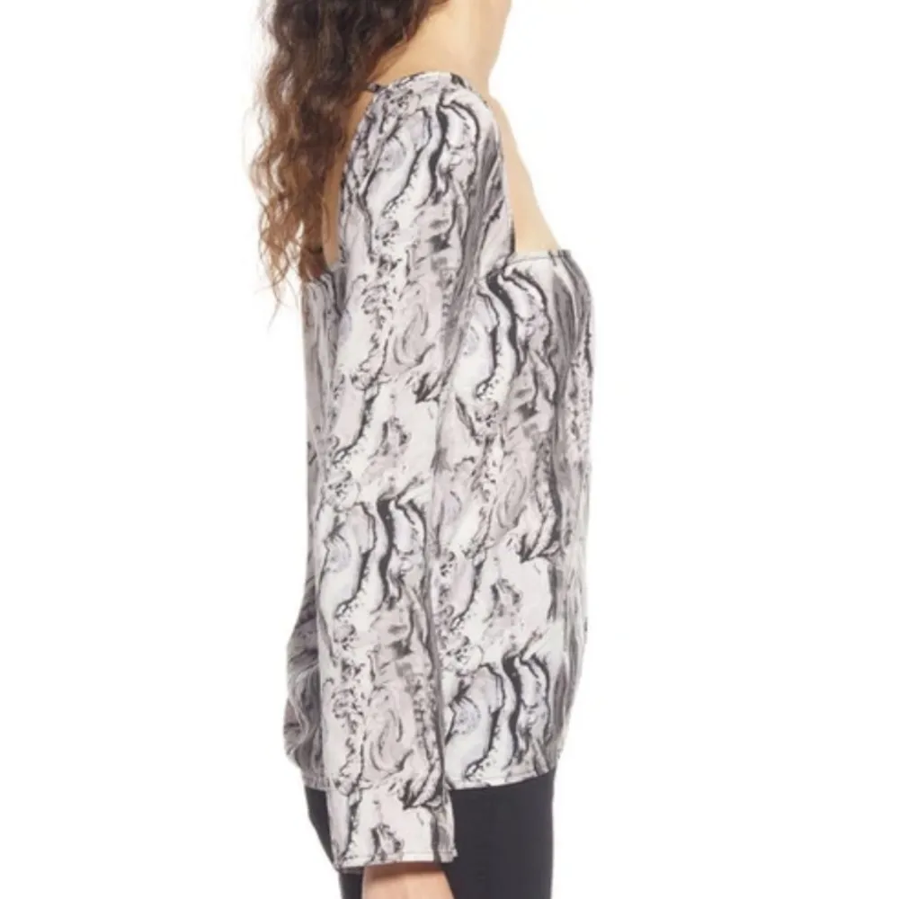 NWOT Open Edit Long Bell Sleeve Marble Asymmetrical Ruched Blouse Top XS Purple - Image 4