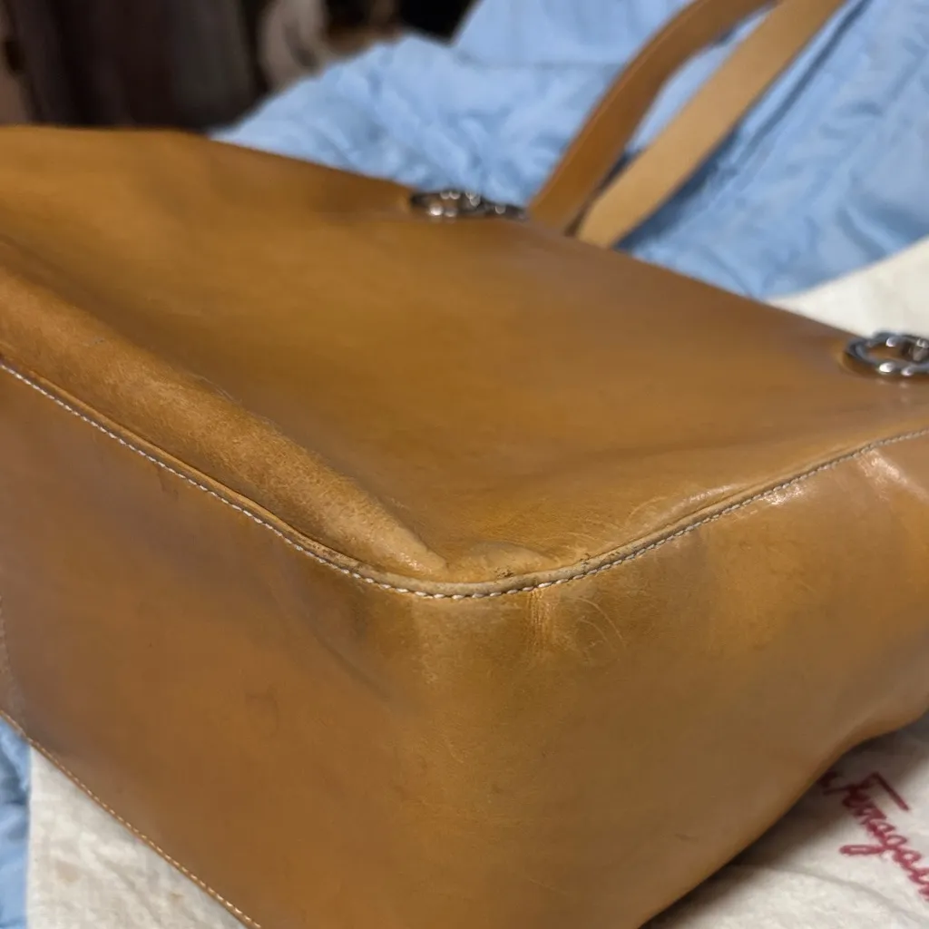 Salvatore Ferragamo Brown Leather Shoulder Bag - Image 2