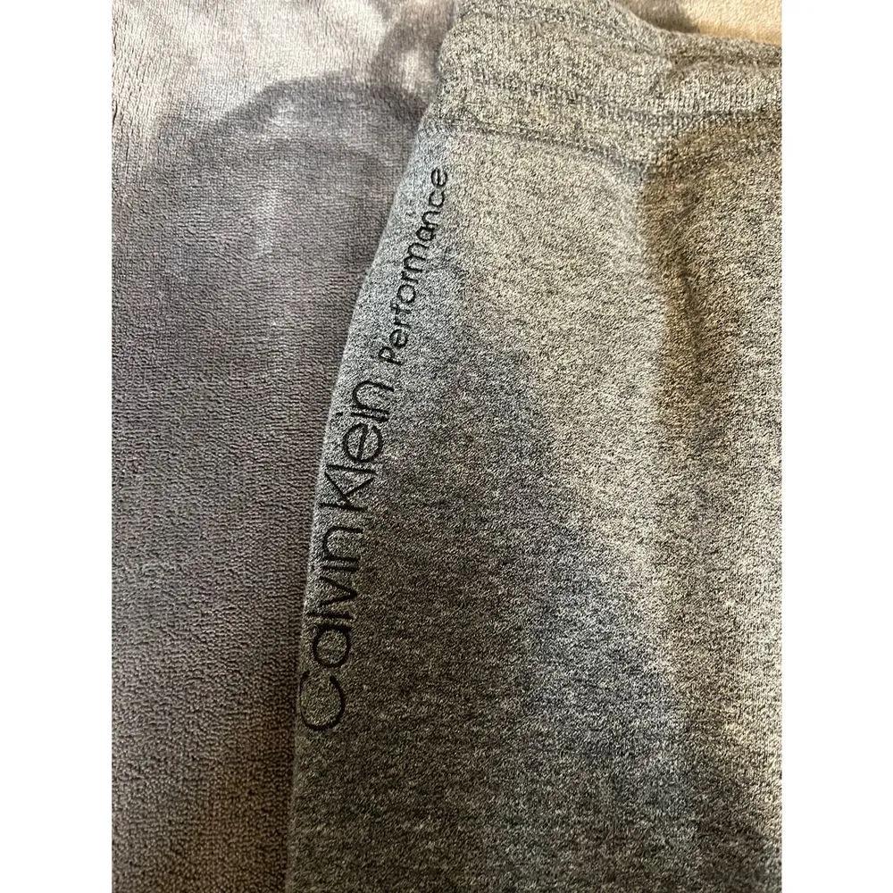 Calvin Klein Performance Sweatpants Size L - Image 5