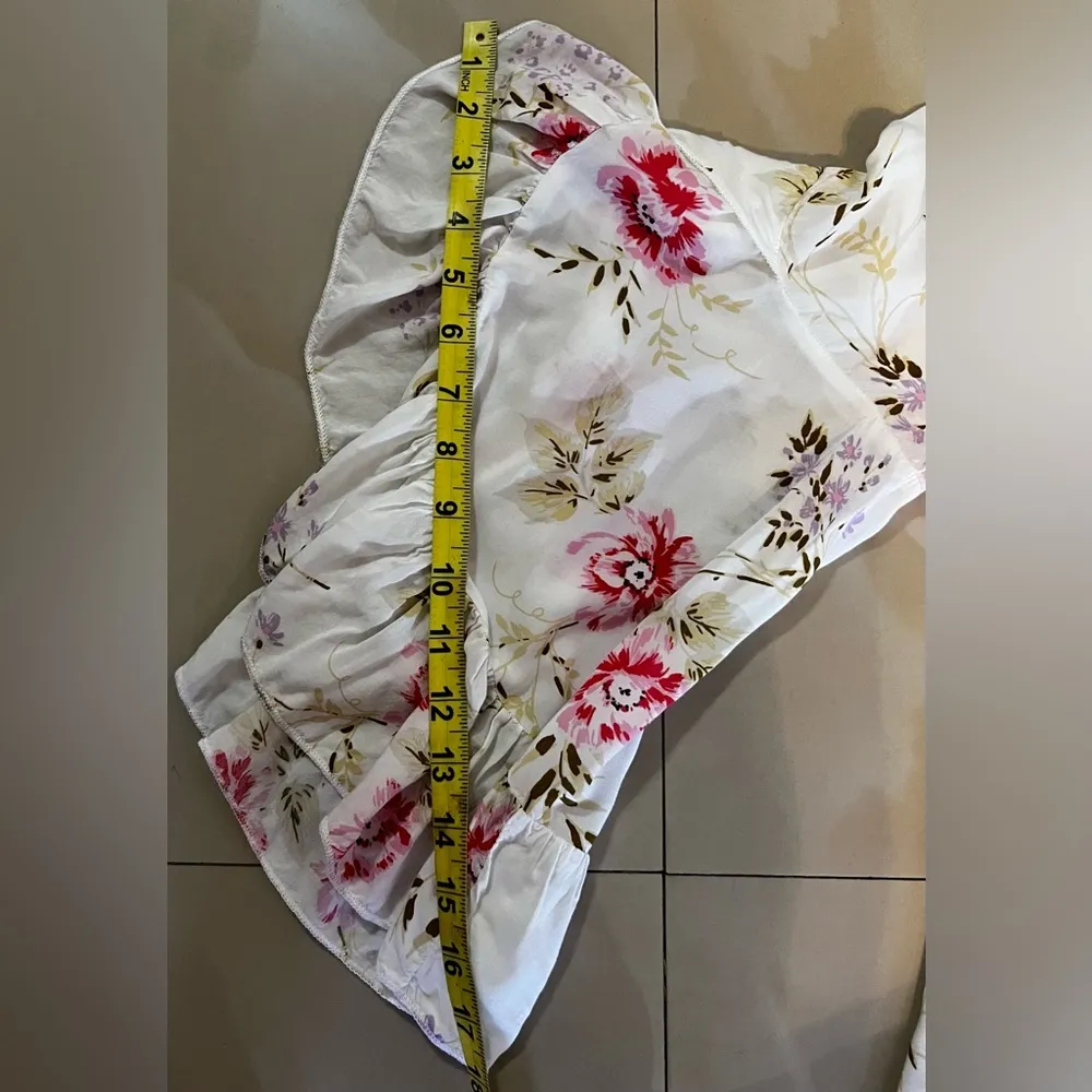 Fever Women's Top Size‎ M Multicolored Floral Round Neck Ruffle slevees White Size M - Image 14