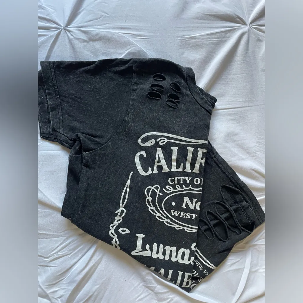 City of Angels Graphic Tee - Image 3