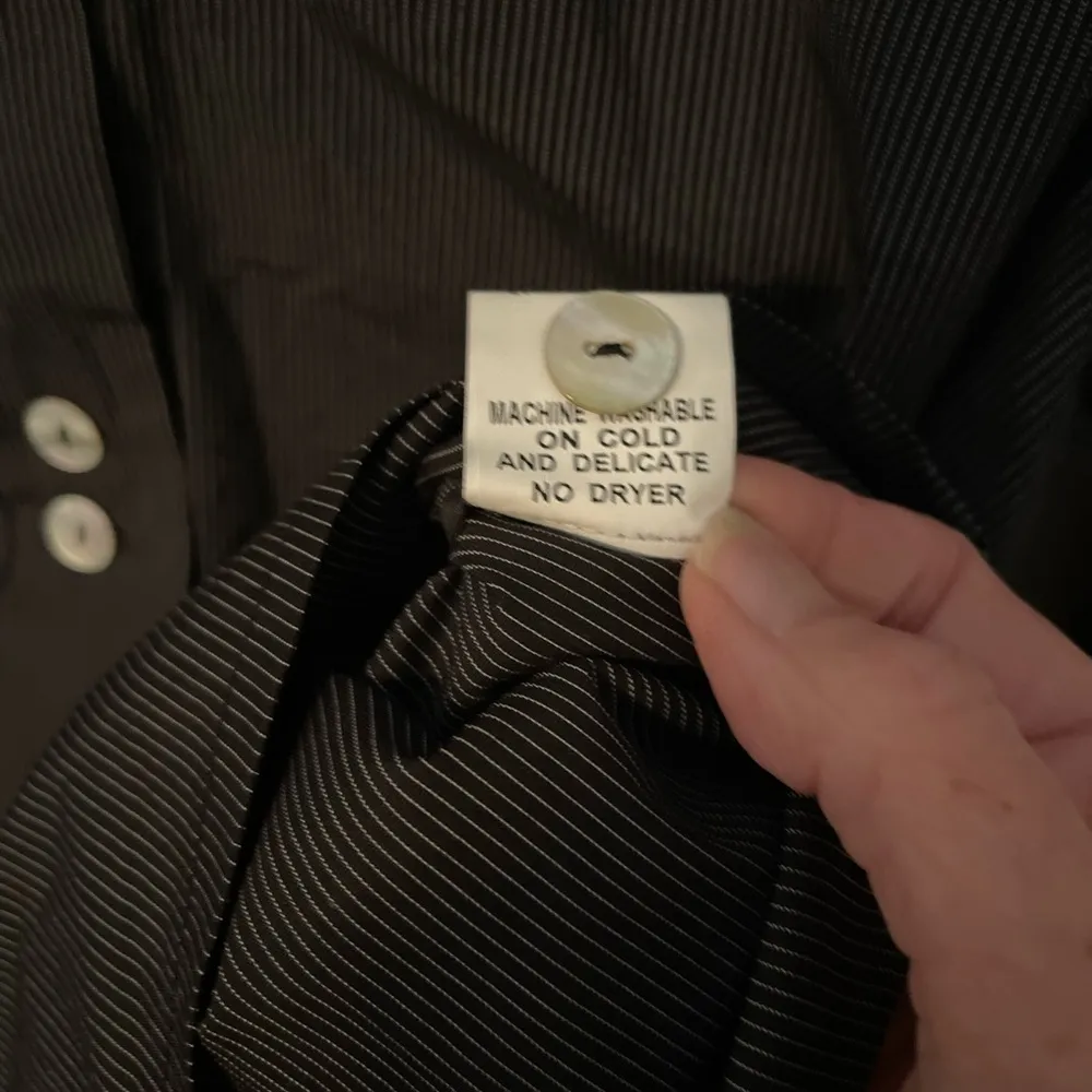 Amélline double collar pin striped lightweight shacket. Black - Image 7