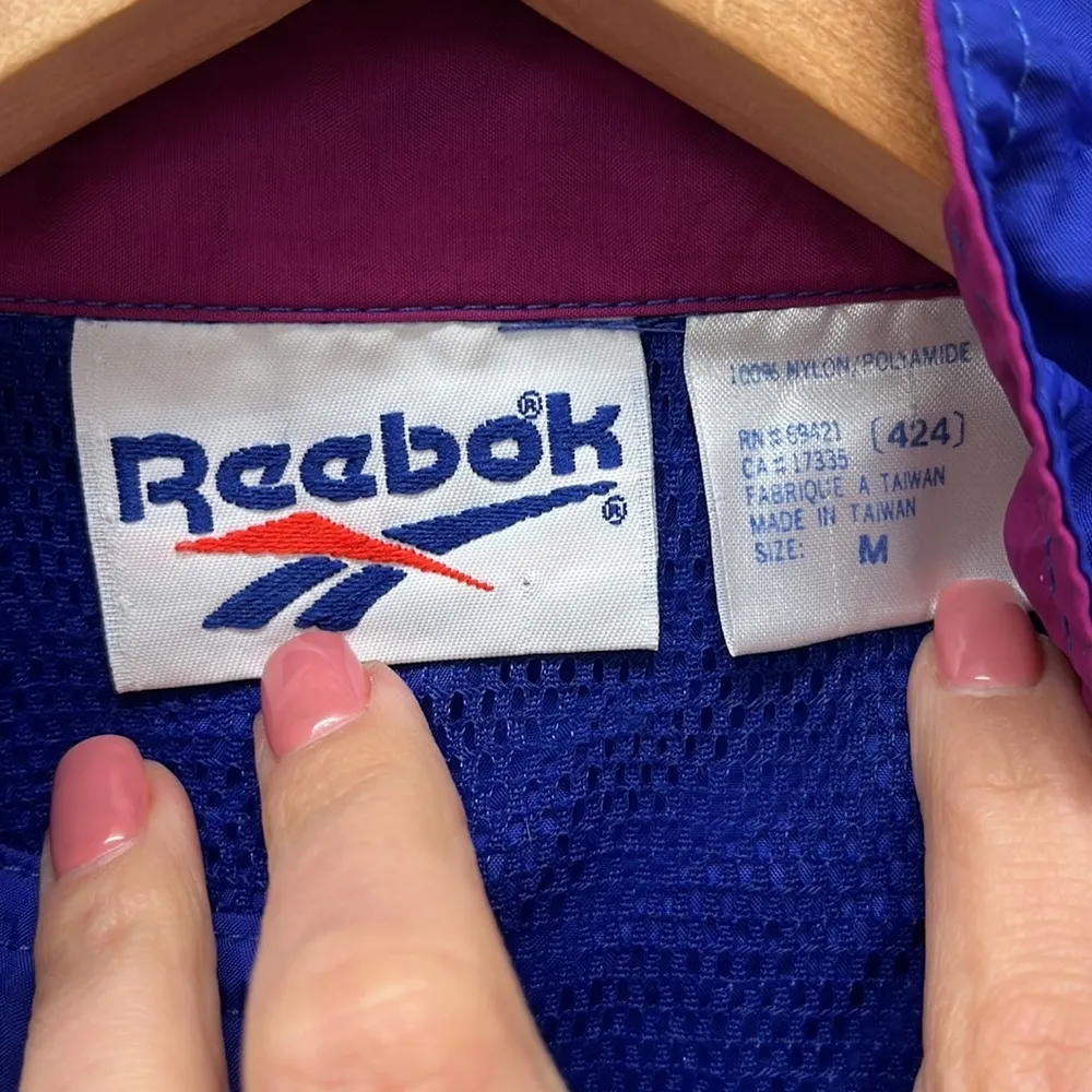 Reebok Vintage Blue Pullover Windbreaker Size Medium - Image 4
