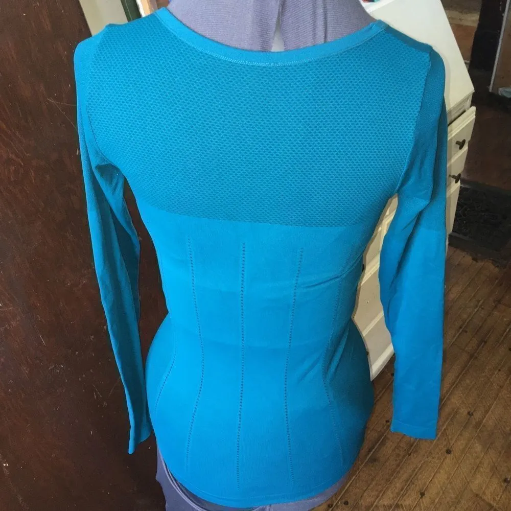 Fabletics teal Delta seamless workout sporty shirt - Image 4