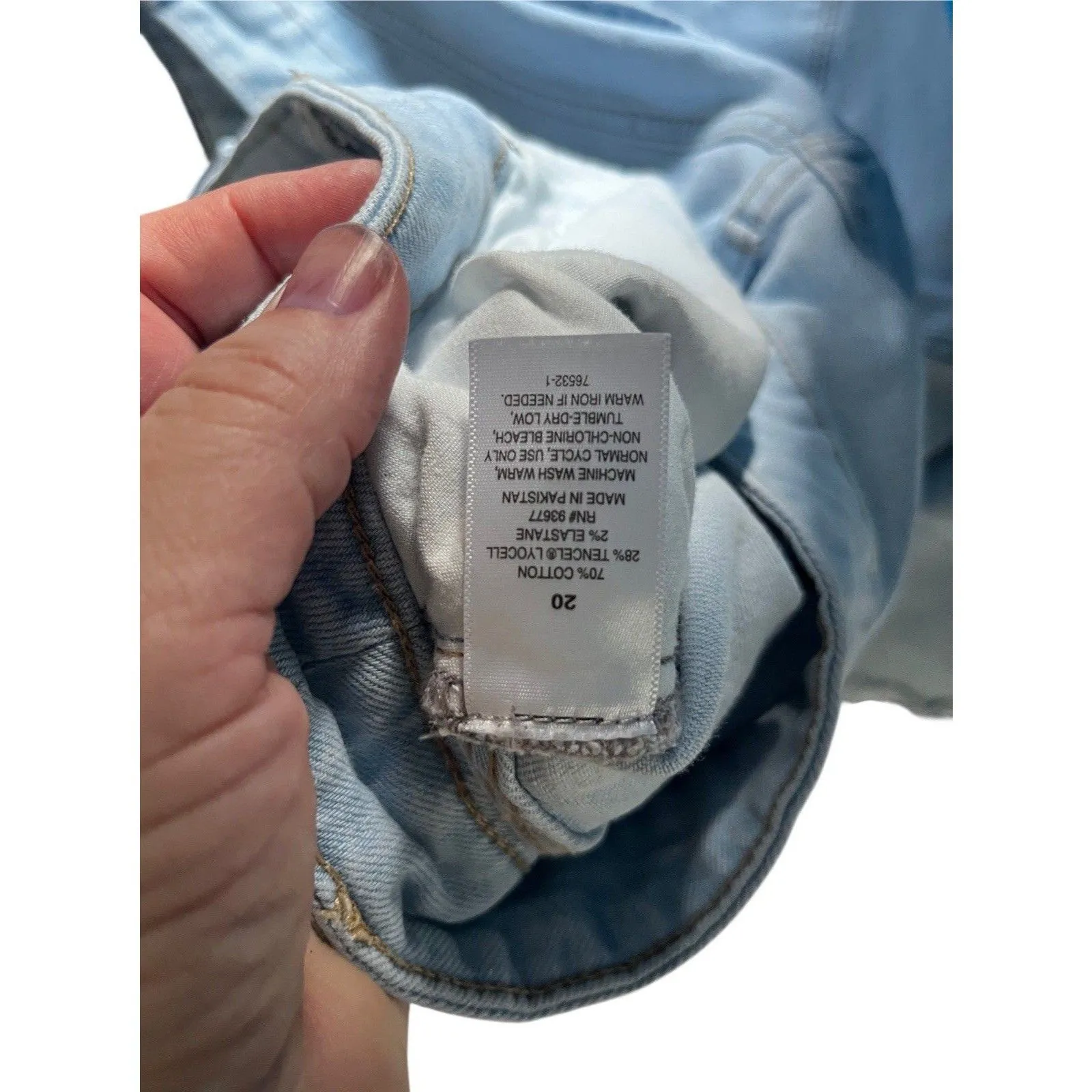 A.N.A Brand, Color Light Blue Jeans, Size 20 W, High Rise Shorts - Woman - Image 7