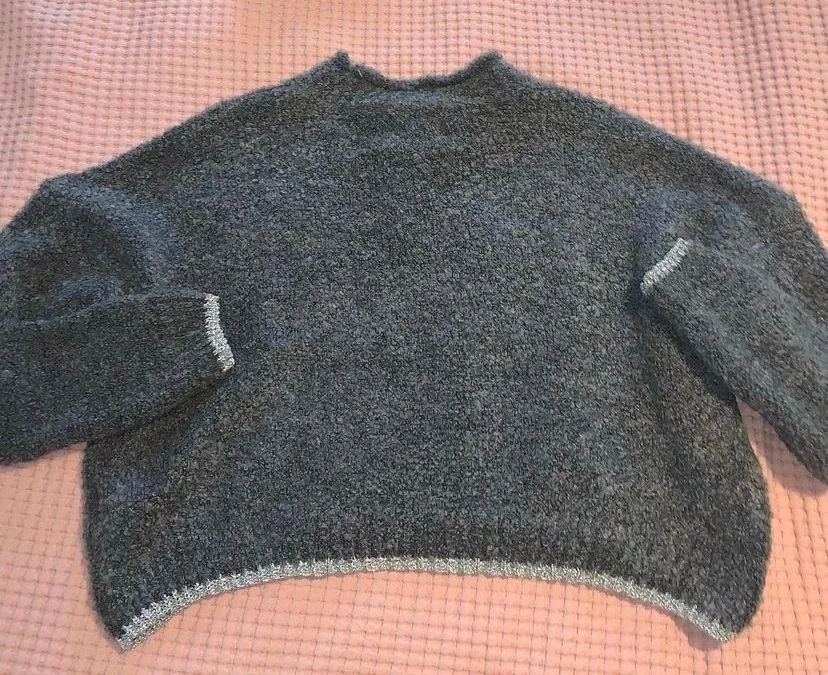 Urban Outfitters Sweater - Image 3