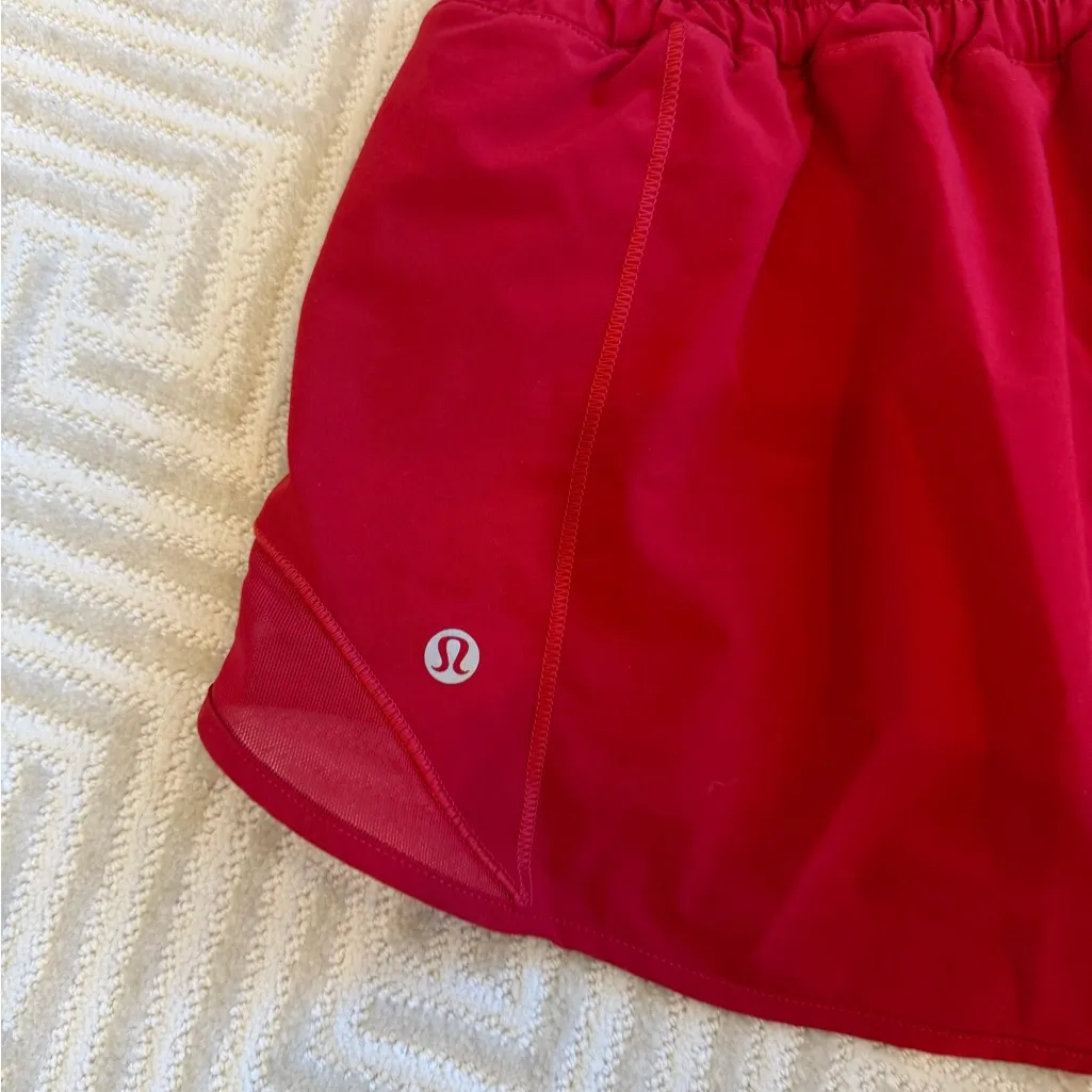 Lululemon women’s Hotty hot shorts 2.5” - Image 4