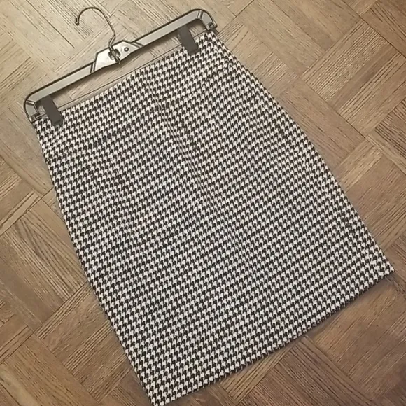 NWT Banana Republic Skirt NEW w tag - Image 7