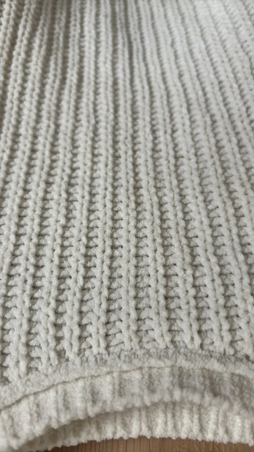 Aeropostale white knitted sweater - Image 3