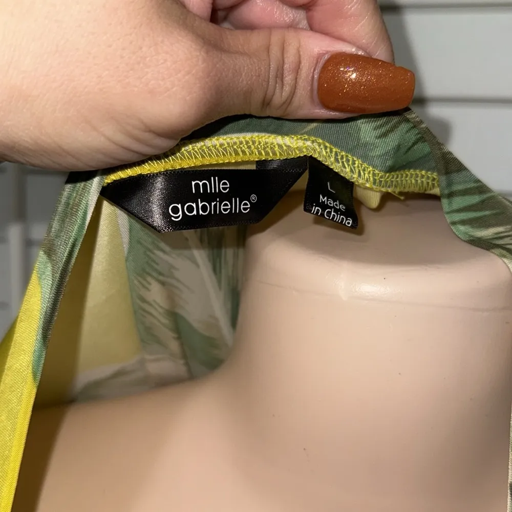 mlle gabrielle woman size LARGE JERSEY KNIT MAXI DRESS tropical leaves - Image 5