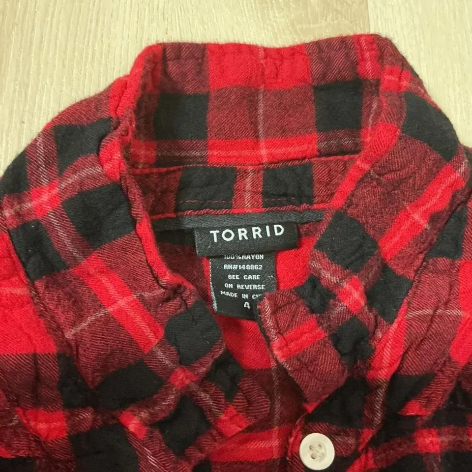 Torrid Red Black Plaid Flannel Button Up Shirt Women Size 4XL Western - Image 3