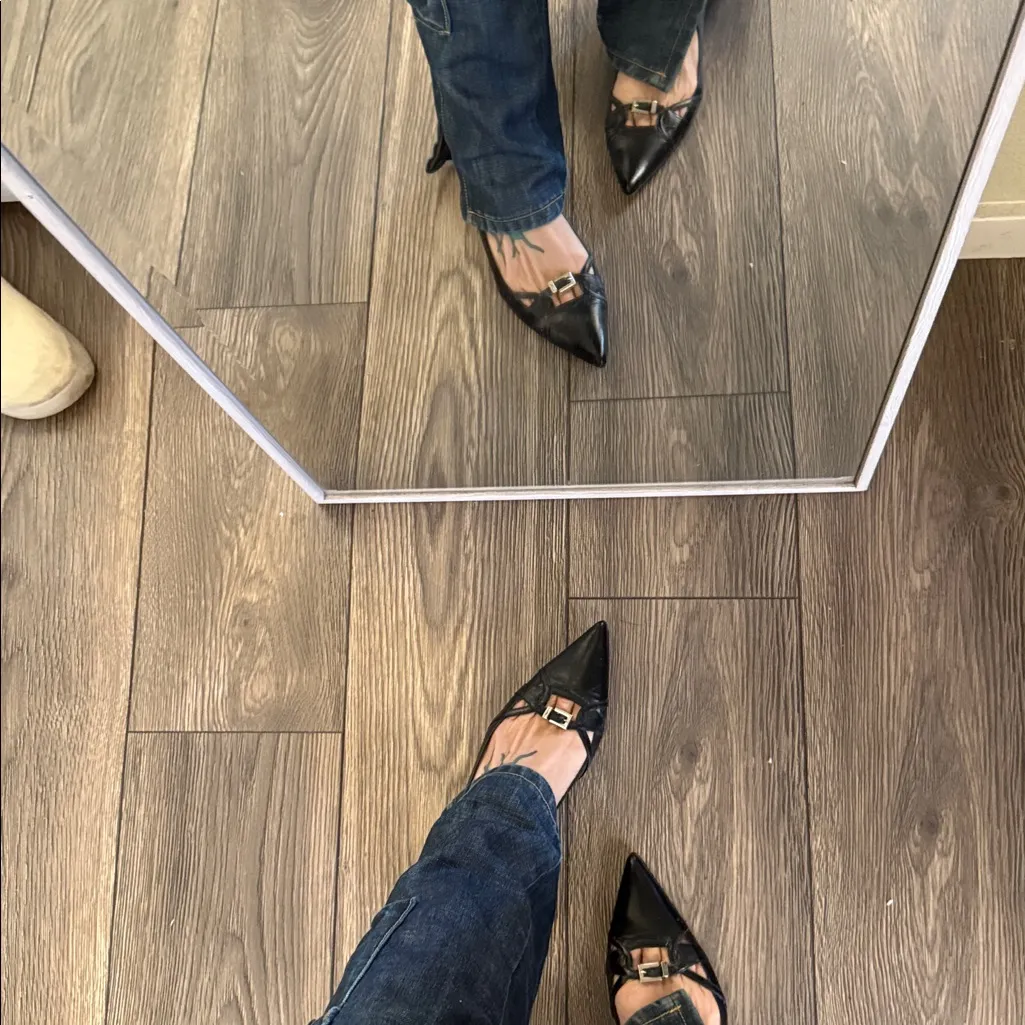 Black Leather pointed Italian Women's Shoes Size 7.5 - Image 12