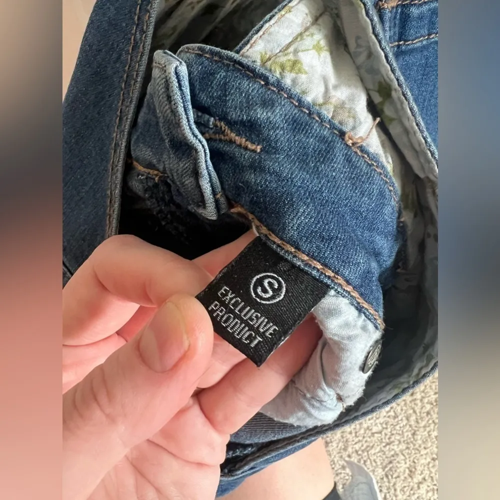 NWOT Blue Denim Stretchy Jean Overalls - Image 4