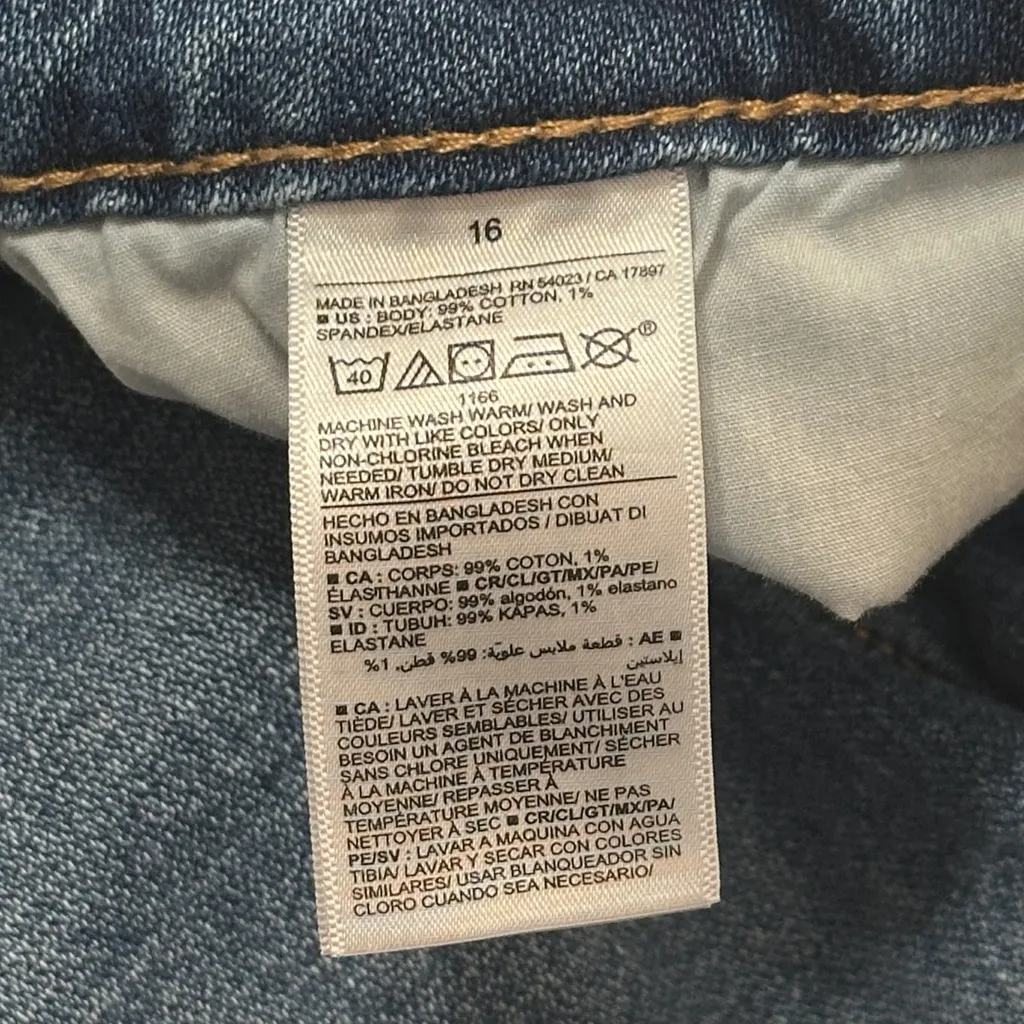 Old Navy higher high-rise sky hi A-line Button-Fly Denim blue Shorts size 16 - Image 3