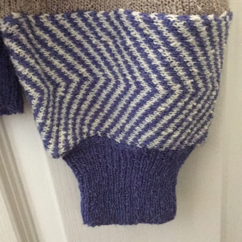 FINAL MARKDOWN BRANDINI knits skirt set small - Image 6