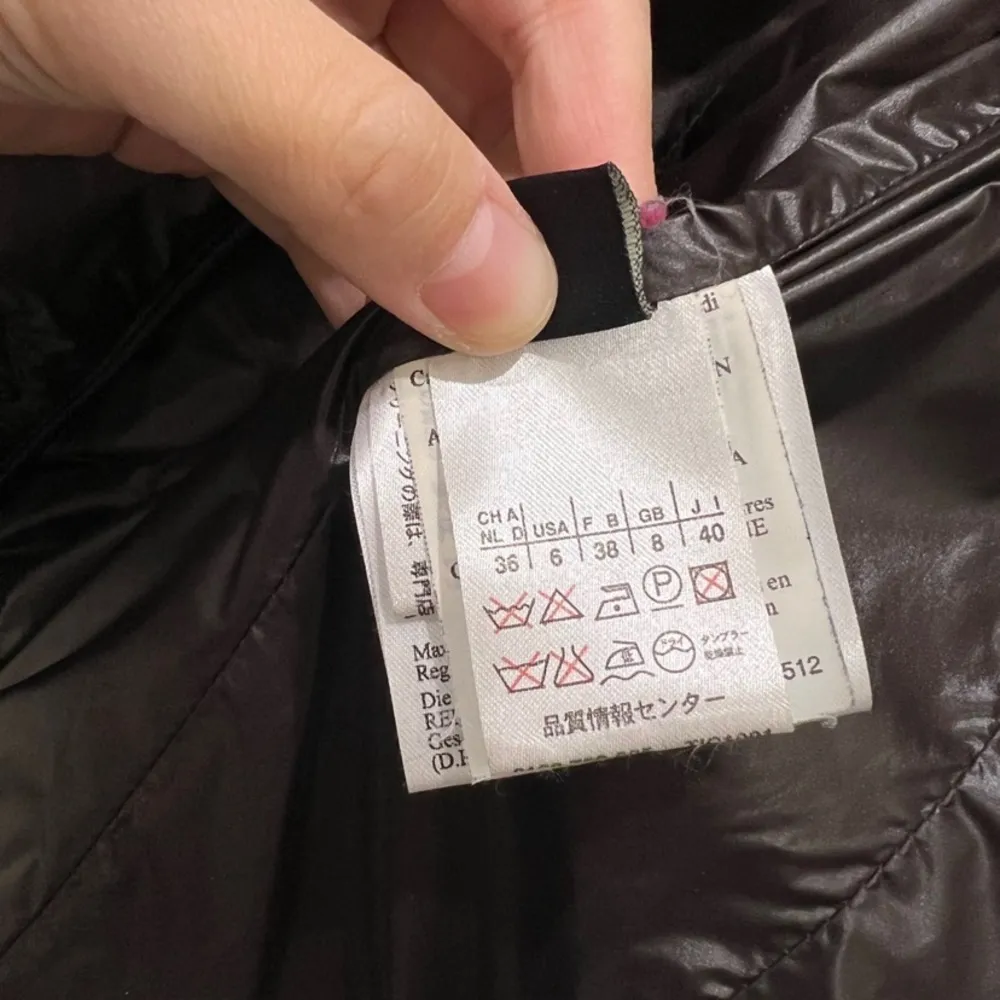 MaxMara The Weekend Short Down Jacket - Image 5