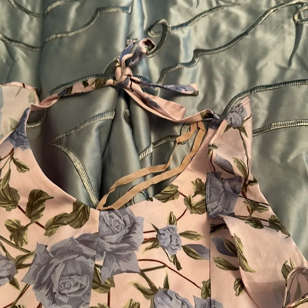 Fame & Partners size 8 fully lined high slit ruffle neck nwt $448 wrap style - Image 11