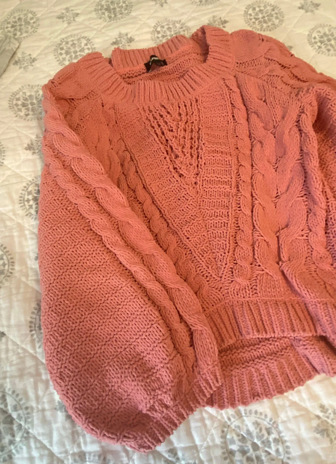 EXPRESS Pink Sweater - Image 2