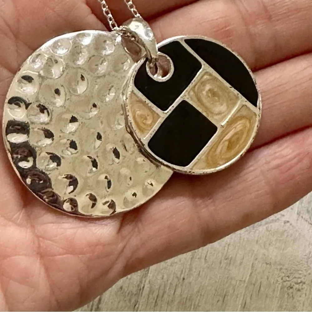 Kenneth Cole  double silver tone pendant necklace - Image 9