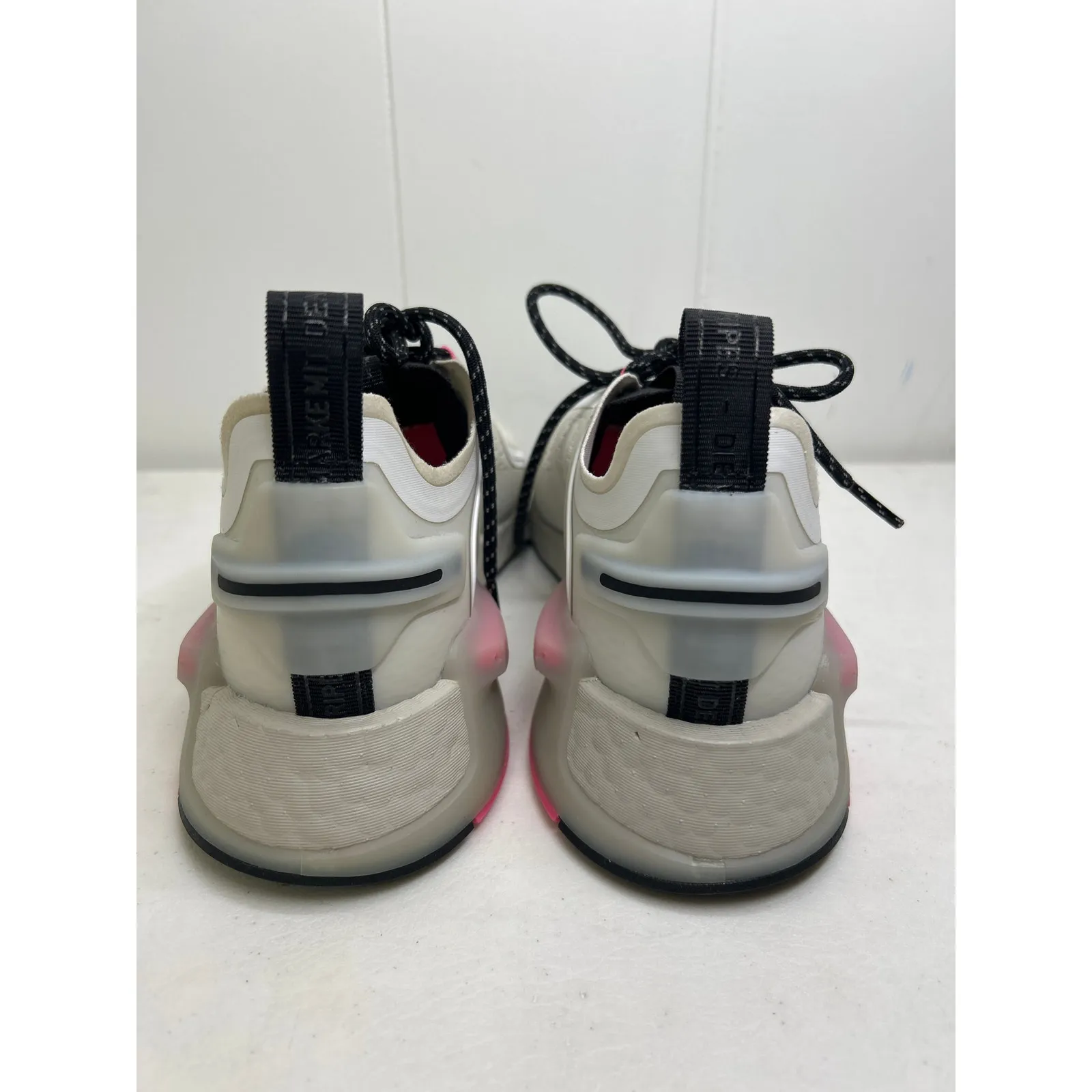Adidas Originals Women's NMD_R1 V3 'White Pulse Magenta' Size 6 1/2. NWOB - Image 6