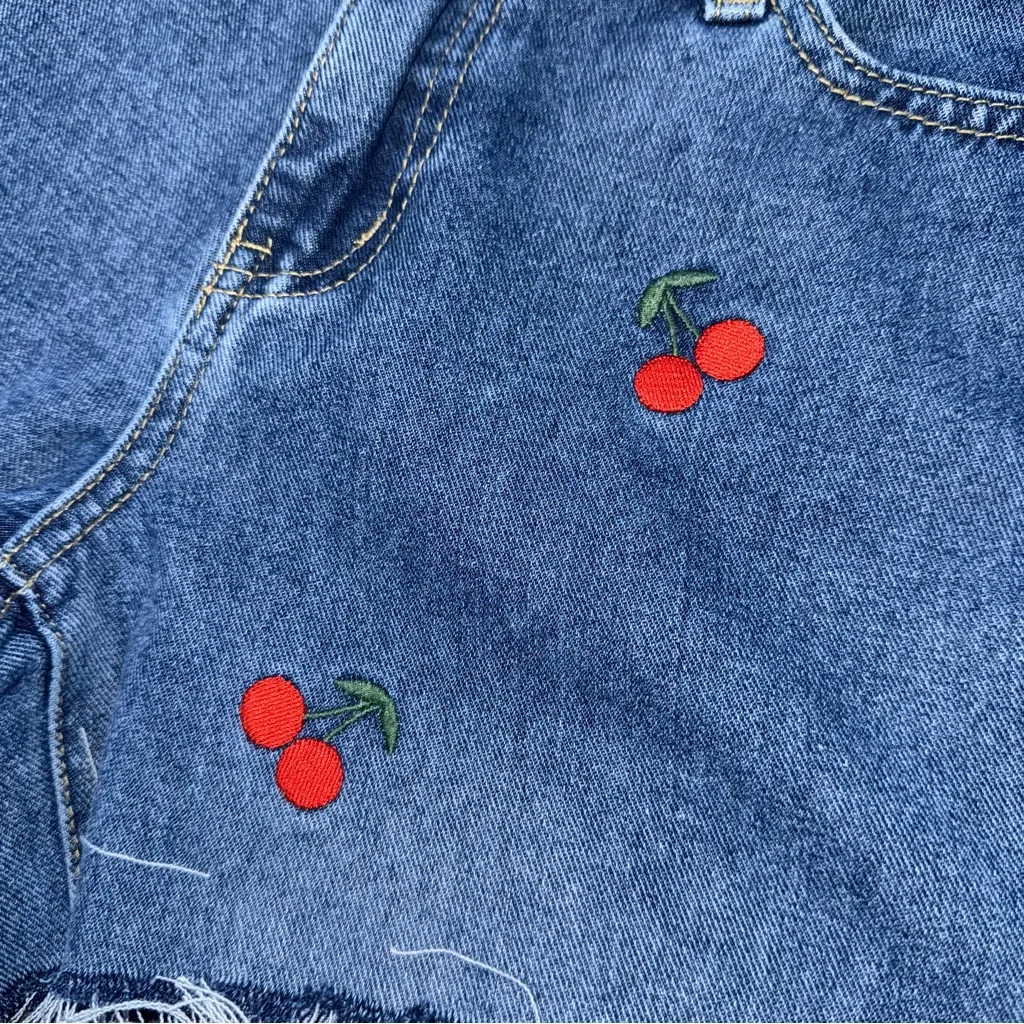 Cherry Embroidered Cutoff Denim Jean Shorts Mid Rise Women’s 25 Festival Y2K - Image 3